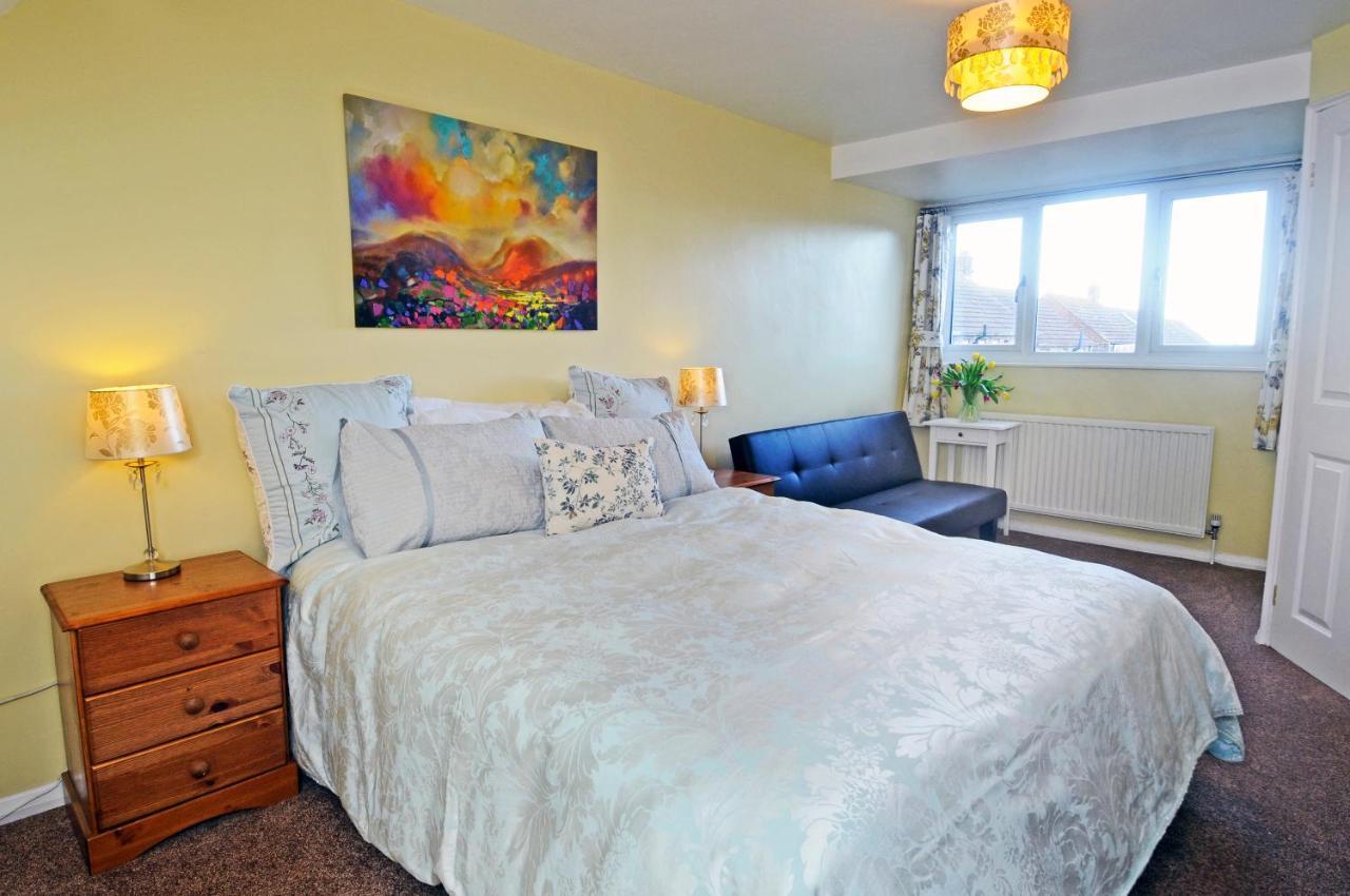 Whitby Spacious Rugby Field Cottage With Off-Street Parking And Ev Fast Point For Electric Cars Екстер'єр фото