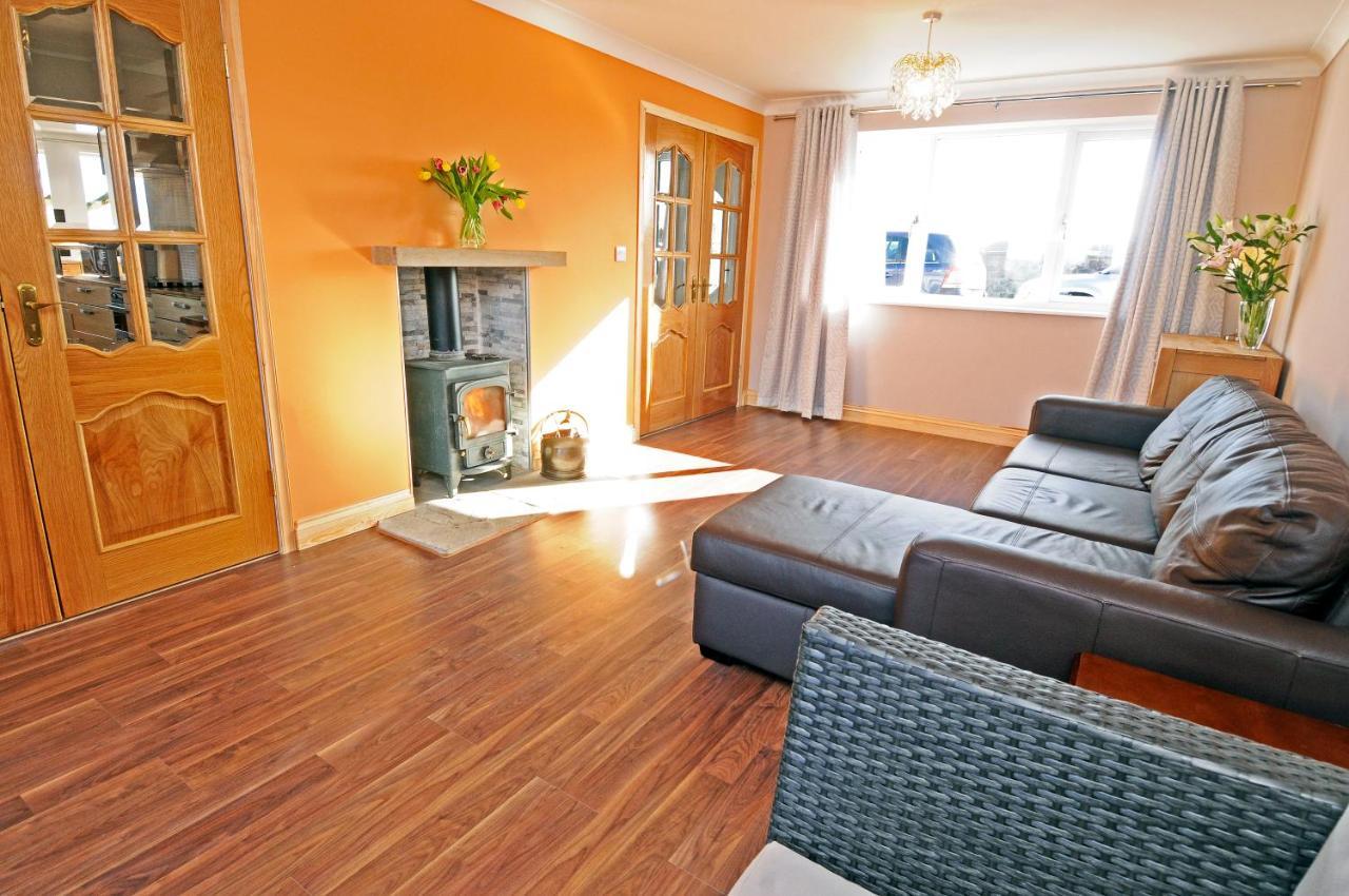 Whitby Spacious Rugby Field Cottage With Off-Street Parking And Ev Fast Point For Electric Cars Екстер'єр фото