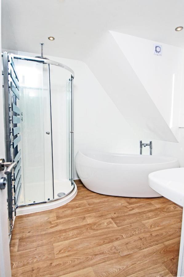 Whitby Spacious Rugby Field Cottage With Off-Street Parking And Ev Fast Point For Electric Cars Екстер'єр фото