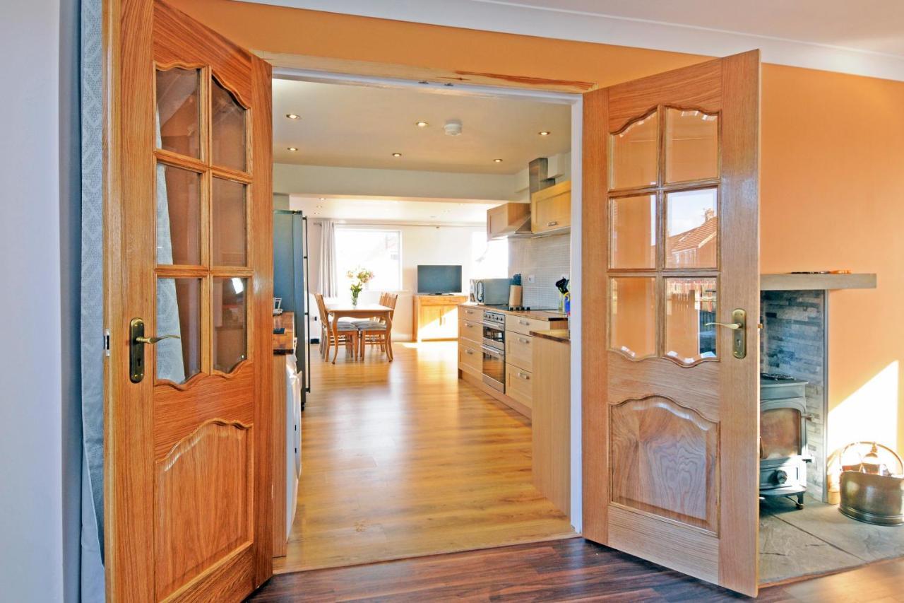 Whitby Spacious Rugby Field Cottage With Off-Street Parking And Ev Fast Point For Electric Cars Екстер'єр фото