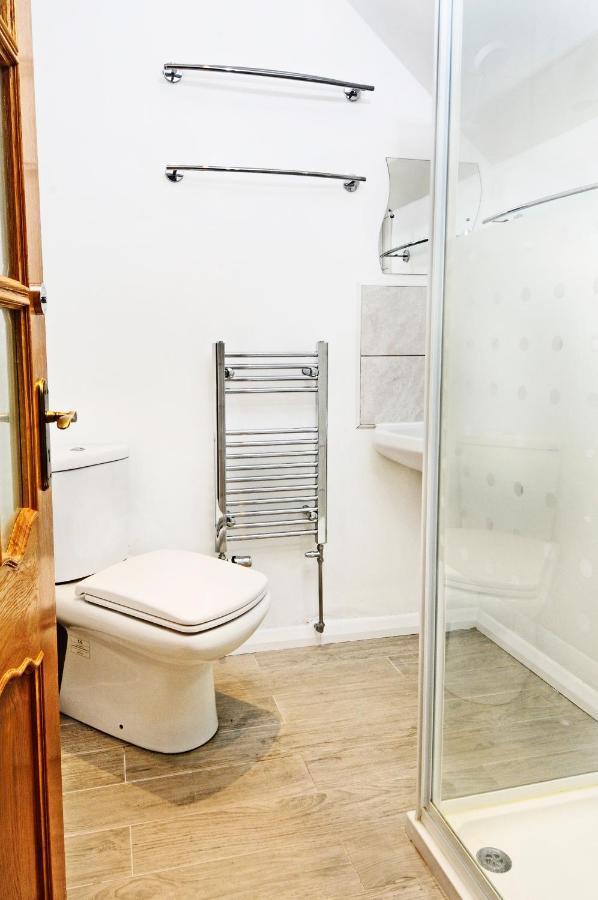 Whitby Spacious Rugby Field Cottage With Off-Street Parking And Ev Fast Point For Electric Cars Екстер'єр фото