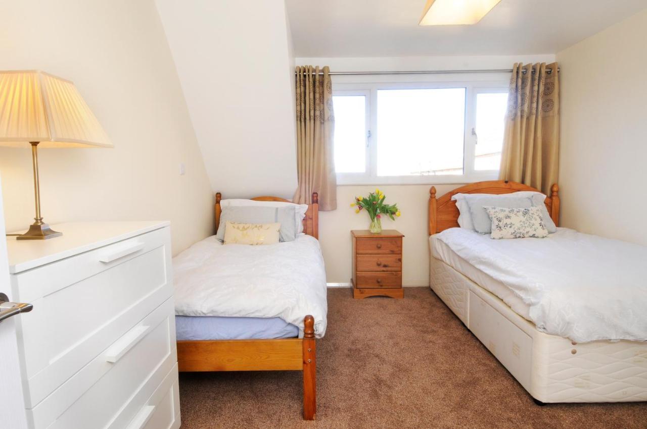 Whitby Spacious Rugby Field Cottage With Off-Street Parking And Ev Fast Point For Electric Cars Екстер'єр фото