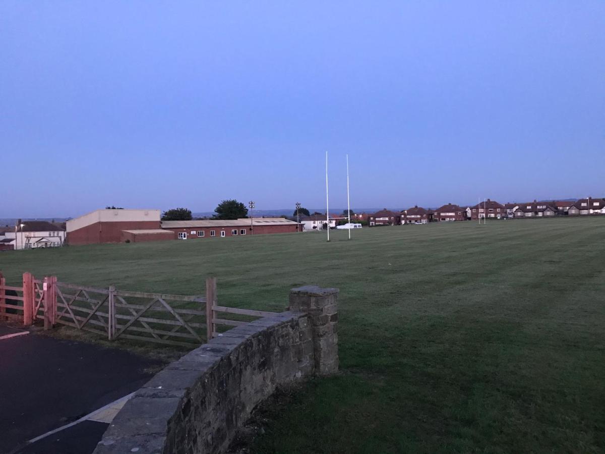 Whitby Spacious Rugby Field Cottage With Off-Street Parking And Ev Fast Point For Electric Cars Екстер'єр фото